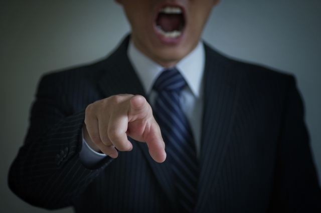 パワハラの定義とは？判断の基準について弁護士が判例を交えてわかりやすく解説！